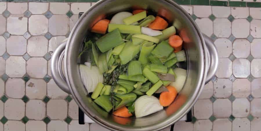 Como fazer caldo de legumes